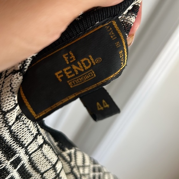 Fendi Vintage Black and Off White Knit Top and Cardigen Authentic 44 - Picture 9 of 12